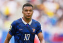 No trophies, no downside: Mbappé says his particular person brilliance alone ought to win him the Ballon d’Or, and he’ll vote for himself