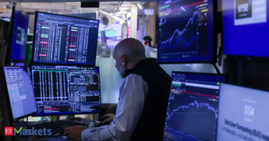 US shares immediately: US shares slip as larger Treasury yields weigh on sentiment