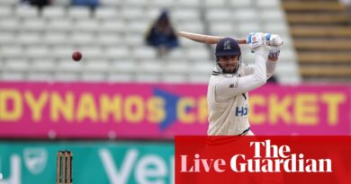 Warwickshire closing on title v Leicestershire, Somerset v Surrey, and extra: county cricket ultimate spherical, day two – dwell