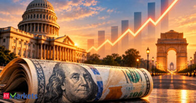US 30-year Treasury yield tops 5.6%, reaching highest degree since 2002
