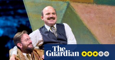 The Normal of Dwelling assessment – Rory Kinnear has baggage of attraction as Bloomsbury economist Keynes | Stage