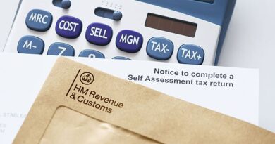 HMRC points £100 tax superb warning to thousands and thousands
