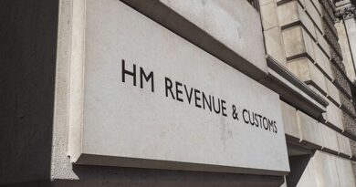 HMRC points October warning to Self Evaluation households