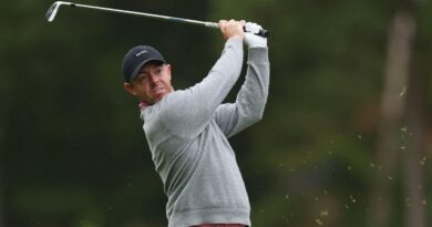 Rory McIlroy unravels after flying begin at Wentworth