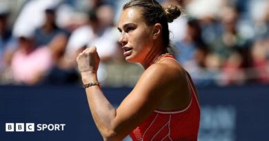 US Open 2026 results: Aryna Sabalenka fights back against Linda Noskova to keep title defence alive