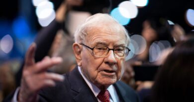 Warren Buffett Is Stepping Down As Chairman of Berkshire Hathaway