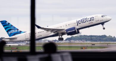 Airlines Waive Change Charges As nor’easter Hits Northeast