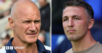 Tremendous League play-off semi-final: Leeds Rhinos and Warrington Wolves meet in first recreation