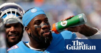 ‘I wanted an IV’: sneakers soften as turf temperature reaches 157F in Eagles-Titans recreation