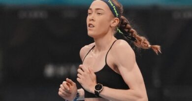 Australian athlete apologizes after successful race regardless of involuntary bowel motion