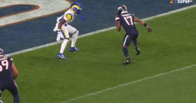 Bo Nix floats not possible move to Jaylen Waddle and converts the two level conversion