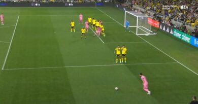 Messi (Inter Miami) free kick in opposition to Columbus Crew.