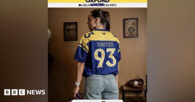 Oxford United apologises for United 93 shirt advert