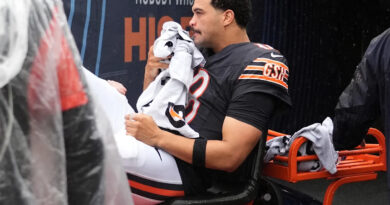 Bears QB Caleb Williams reportedly has Grade 2 hamstring harm and might be sidelined for a month
