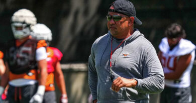 Texas linebacker coach suspended for UTSA sport after arrest on DWI costs