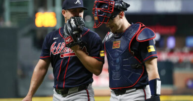 Braves pitcher comes simply 3 outs wanting $1 million in closing regular-season look