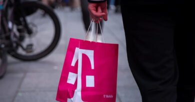 T-Mobile and Verizon face a brand new broadband rival