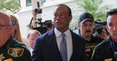 Tiger Woods strikes plea deal, has driver’s license suspended 5 years