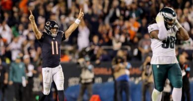 Veteran QB Case Keenum drives Chicago to three touchdowns because the Bears beat the Eagles