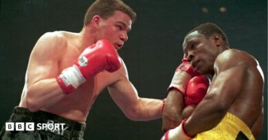 Ray Close: Belfast boxing legend dies aged 57