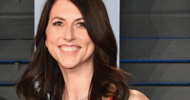 MacKenzie Scott’s novel is being known as ‘baffling’—critics are asking what message she’s making an attempt to ship