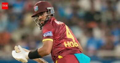 Shai Hope battles cramps as West Indies chase down 352 to register five-wicket win over India in third ODI
