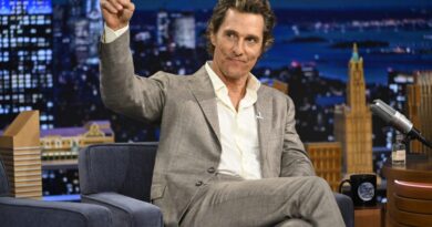 Matthew McConaughey spent a weekend within the desert studying 20 years of unhealthy critiques: some had a degree