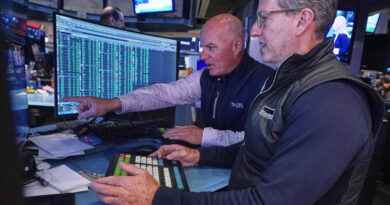 Chip selloff deepens Wall Road losses as doubts grew over AI returns