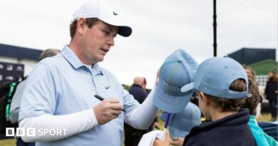 Alfred Dunhill Links: Robert MacIntyre makes second-round transfer