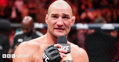UFC: Sean Strickland says fighters aren’t paid sufficient to retire on their very own phrases
