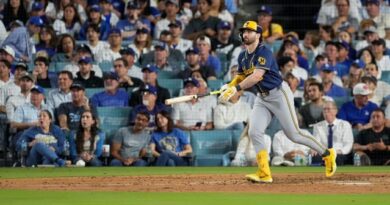 Brewers sweep Dodgers to achieve World Series for first time since 1982