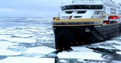 How Cruise Ships Sail By way of Greenland’s Excessive Arctic Waters