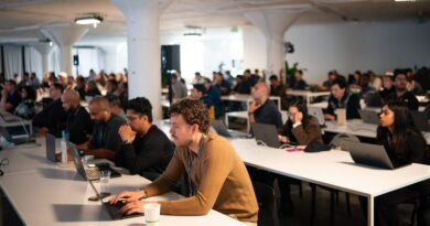 Anthropic Invests $100M to Practice FDEs and Seeks These 5 Key Attributes