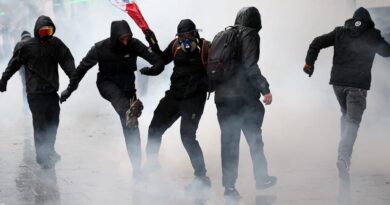 France Protests: Shops Shut As Protesters Flip Out within the 1000’s