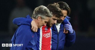 Paris St-Germain: Khvicha Kvaratskhelia to have surgical procedure on ruptured ACL