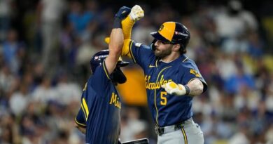 Brewers full sweep over Dodgers in NLCS to advance to World Series