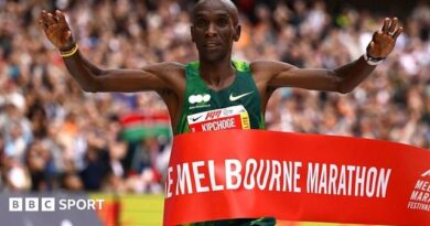 Eliud Kipchoge, 41, breaks course report at Melbourne Marathon