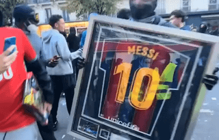 Guy in Paris steals a signed Messi jersey and captain’s armband