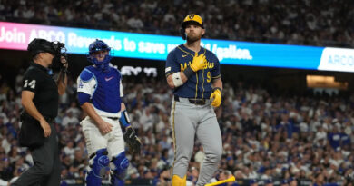 Brewers Sweep Of Dodgers Would Be First Of Its Form