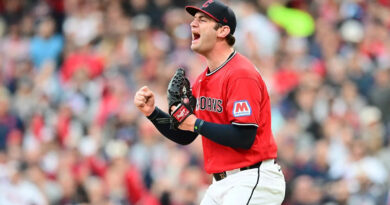 Analyst compares Guardians’ Gavin Williams Game 4 transfer to Braves’ Chris Sale choice