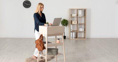 What Oak Desks Bring to Your Area
